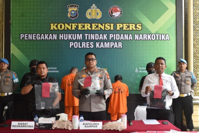 Debt Collector Bawa Sabu 1 Kilogram, Personel Polres Kampar Berhasil Gagalkan